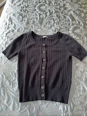 GU short sleeve button down sweater